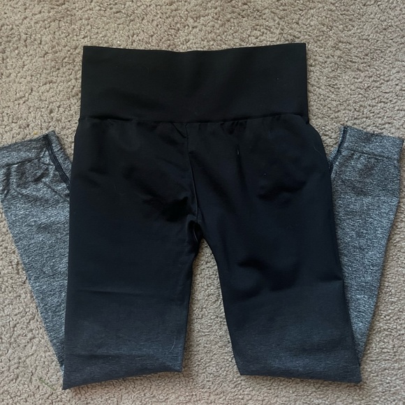 Gymshark Adapt Ombré Seamless Leggings - Picture 3 of 4